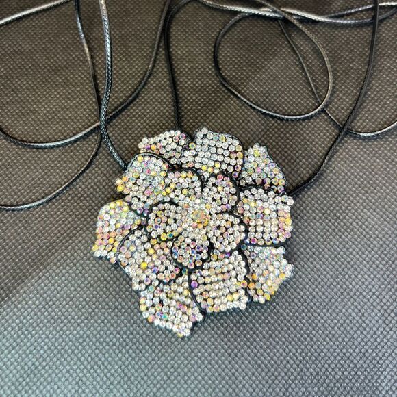 Statement Rhinestone Rose Chocker Necklace - Picture 8 of 14